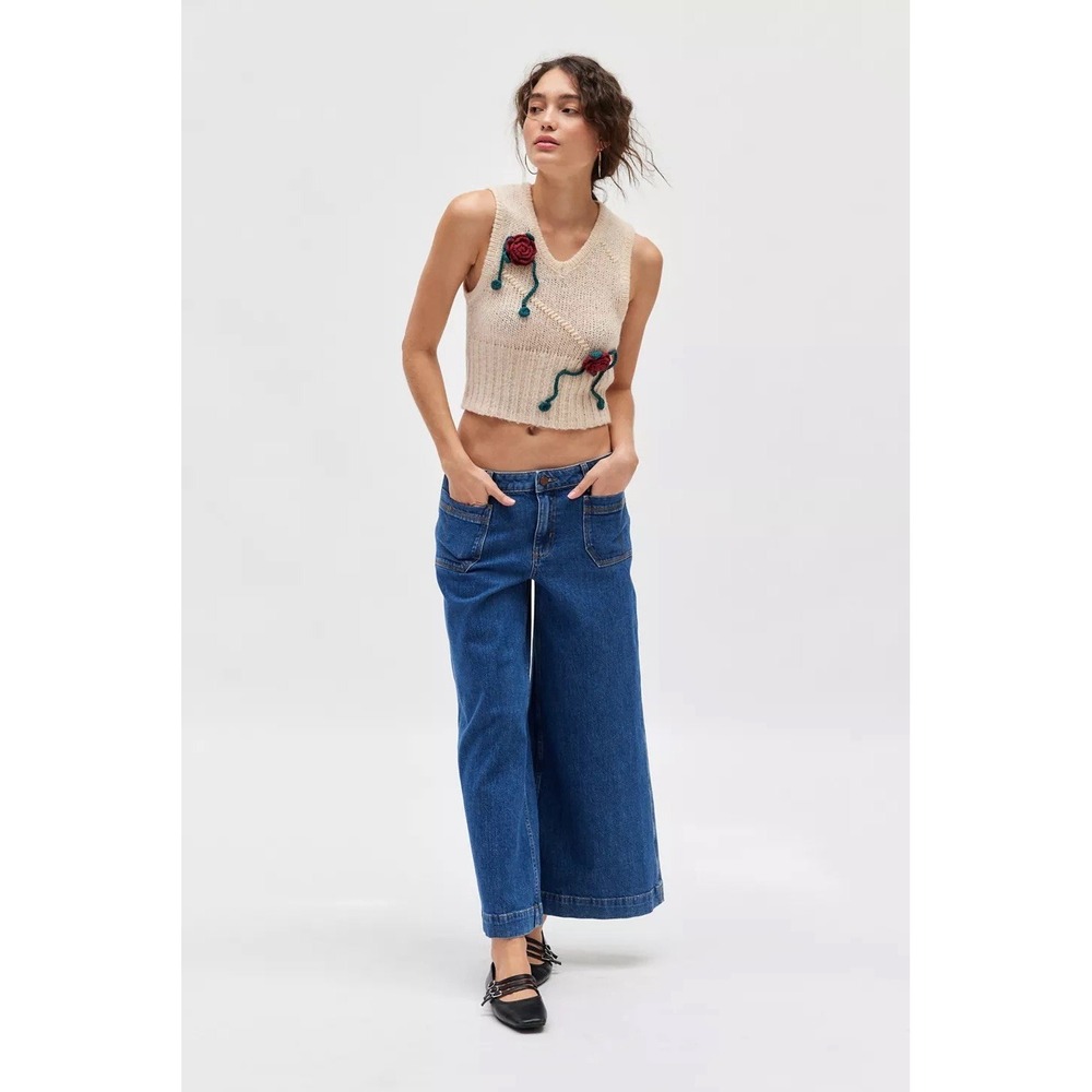 NWT Urban Outfitters Kimchi Blue Small Abigail Rose Sweater Vest